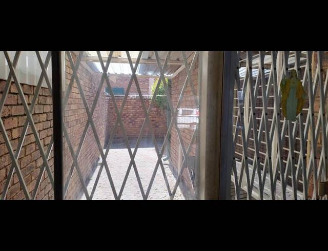 3 BEDROOM TOWNHOUSE FOR SALE IN VAAL PARK EXT 1